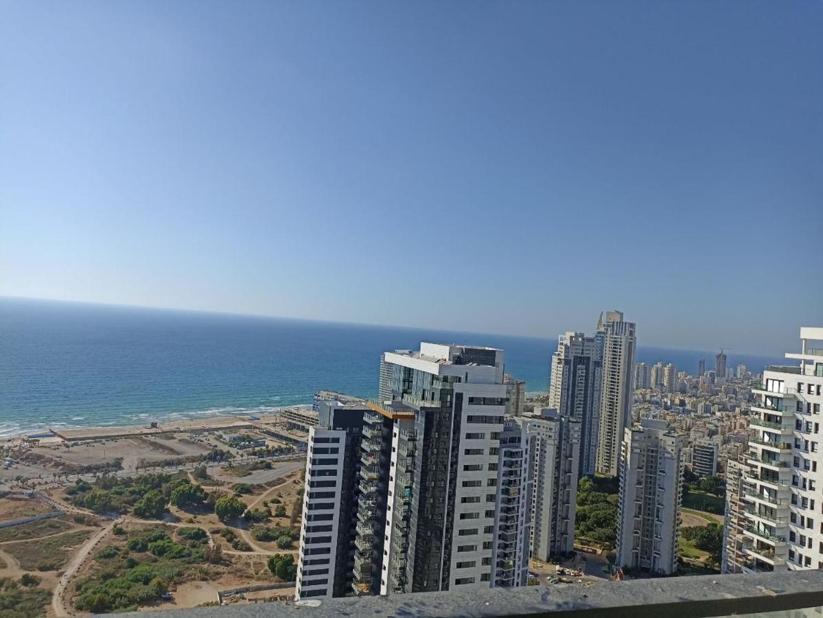 Yalarent Sea-Breeze Penthouse With Jacuzzi Apartment บัตยัม ภายนอก รูปภาพ