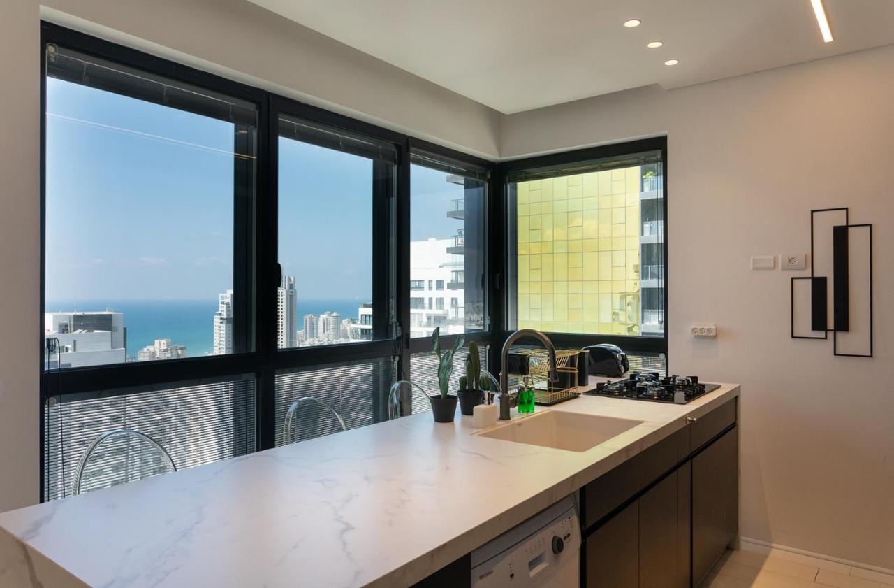 Yalarent Sea-Breeze Penthouse With Jacuzzi Apartment บัตยัม ภายนอก รูปภาพ
